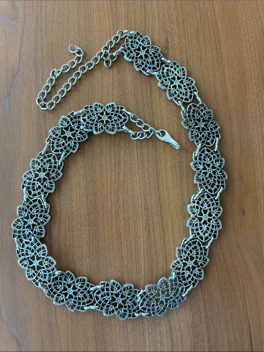 Filigree Floral Metal Waist Belt - silver Tone